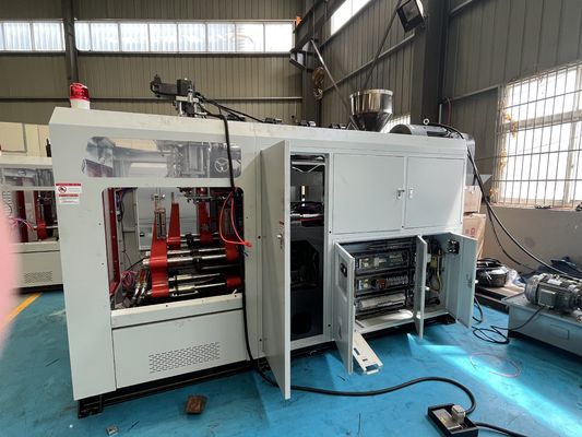 Three Head Plastic Bottle Blow Molding Machine Automatic Grade Automatic Machine Type D Type with IML